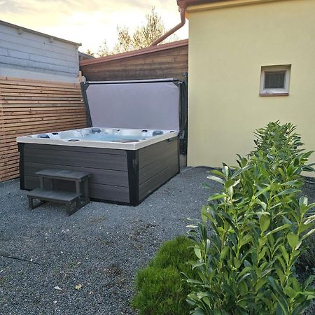 Apartmany Centro & Jacuzzi بييشتِني المظهر الخارجي الصورة