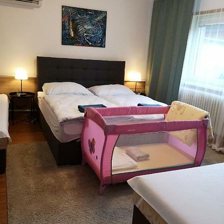Apartmany Centro & Jacuzzi بييشتِني المظهر الخارجي الصورة
