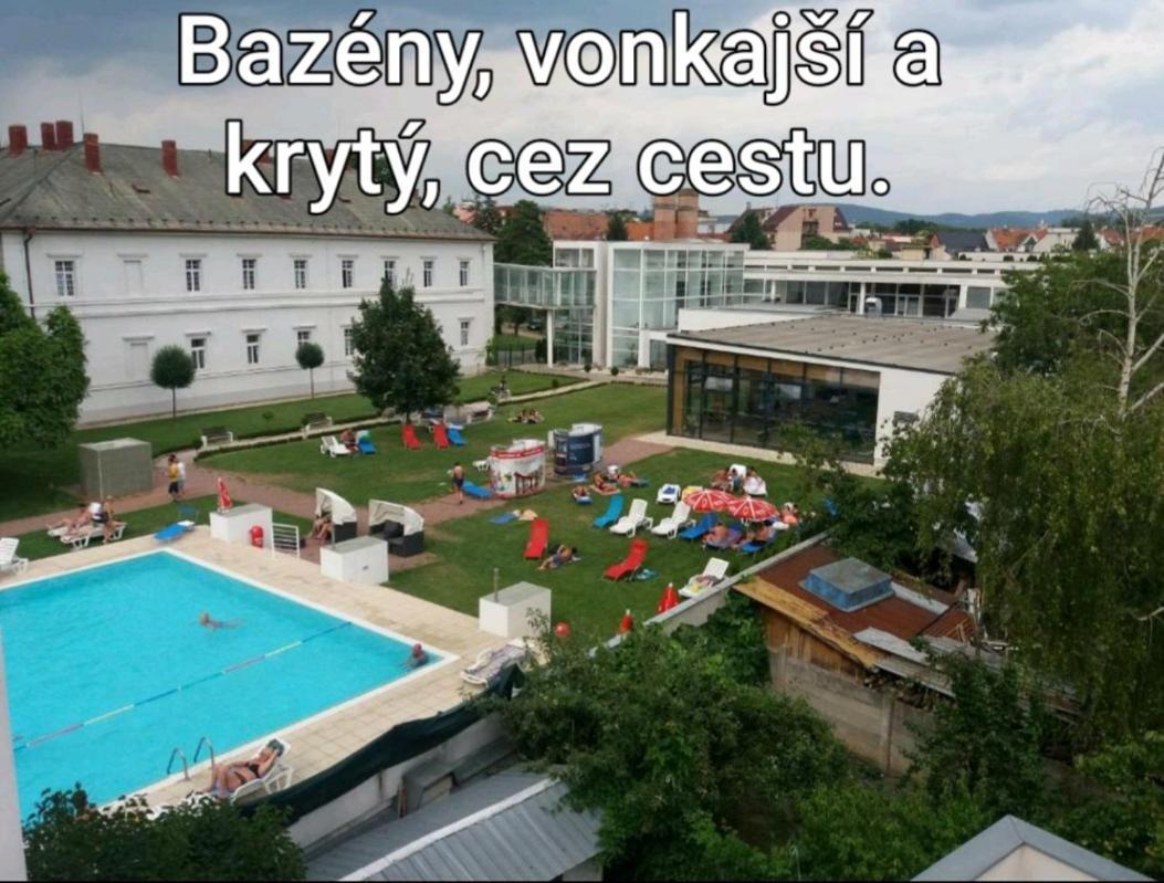 Apartmany Centro & Jacuzzi بييشتِني المظهر الخارجي الصورة