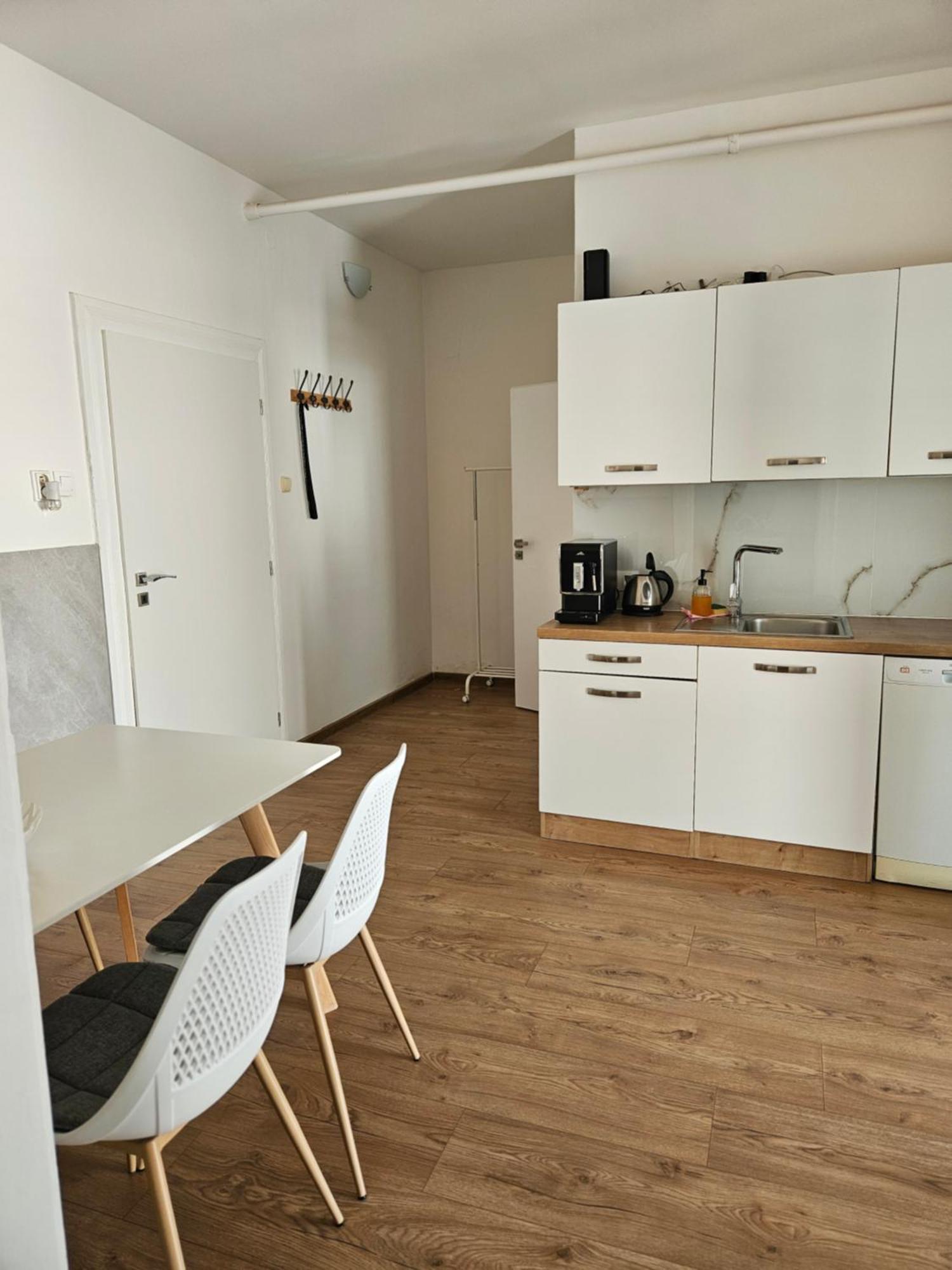Apartmany Centro & Jacuzzi بييشتِني المظهر الخارجي الصورة