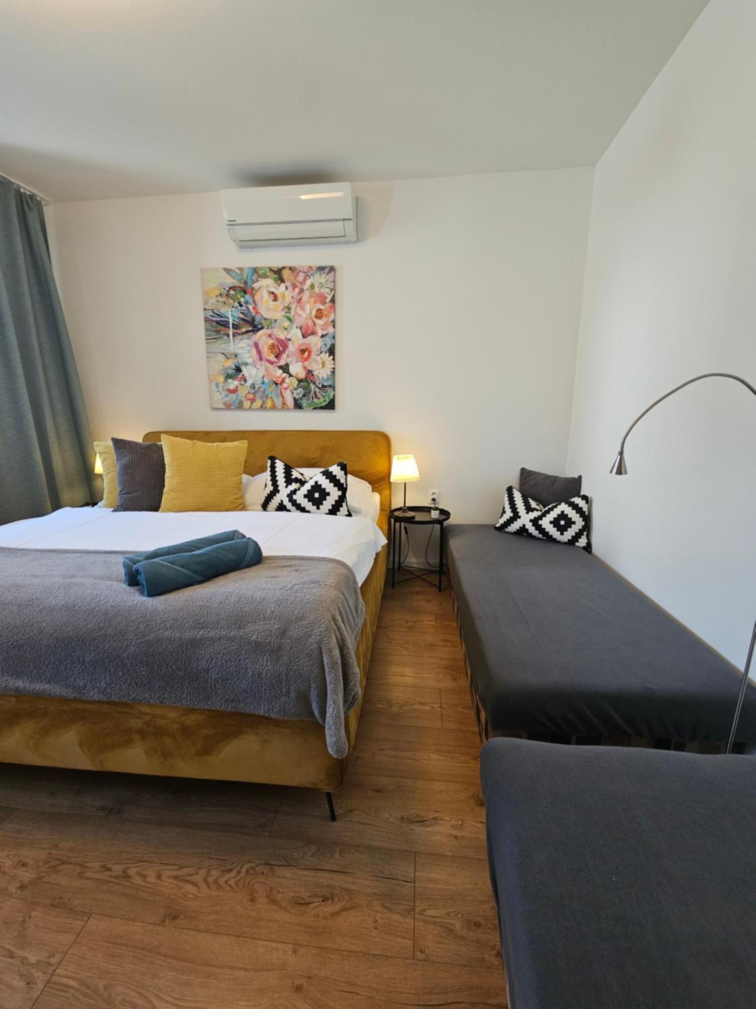 Apartmany Centro & Jacuzzi بييشتِني المظهر الخارجي الصورة