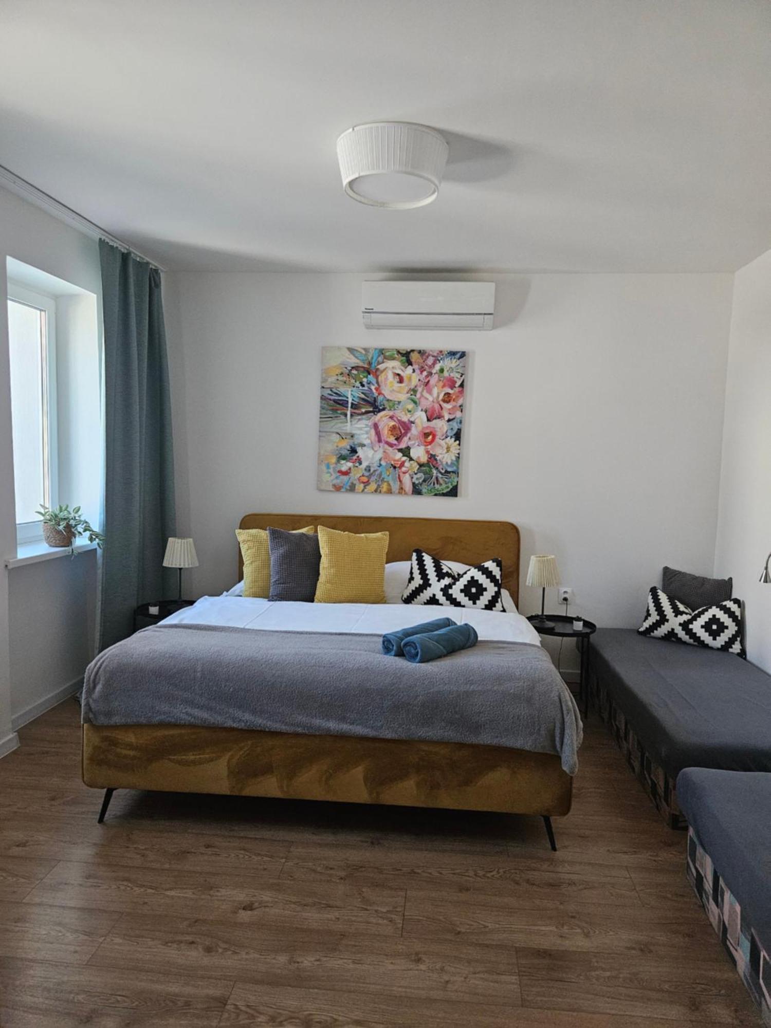 Apartmany Centro & Jacuzzi بييشتِني المظهر الخارجي الصورة